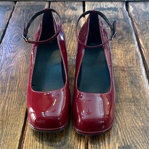 Elegant Burgundy Patent Leather Flats